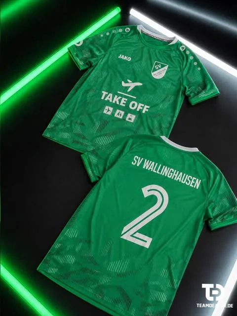 Grünes Trikot des SV Wallinghausen mit Rückennummer 2 und Sponsor Take Off